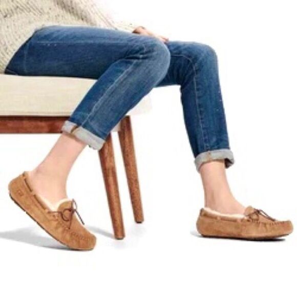 UGG Dakota Chestnut Brown Suede Leather Wool Lined Moccasin Slipper Loafer Shoes - Picture 1 of 10